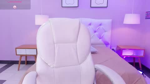 Jenny  online show from February 7, 2025, 2:37 pm