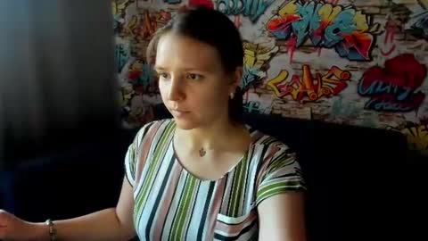 Snapshot of jenny_jimmy chatting on June 17, 2026, 9:23 am Jenny online show from June 17, 2026, 9:23 am
