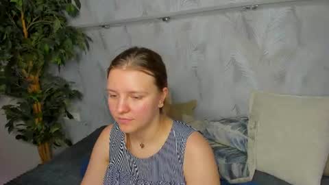 Snapshot of jenny_jimmy chatting on July 2, 2026, 9:15 am Jenny online show from July 2, 2026, 9:15 am