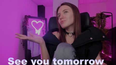 Snapshot of jennydens chatting on December 10, 2024, 11:43 am Jenny NO Nude online show from December 10, 2024, 11:43 am