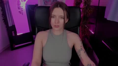 Snapshot of jennydens chatting on February 27, 2025, 8:50 am Jenny NO Nude online show from February 27, 2025, 8:50 am