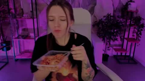 Snapshot of jennydens chatting on March 11, 2025, 6:43 am Jenny NO Nude online show from March 11, 2025, 6:43 am