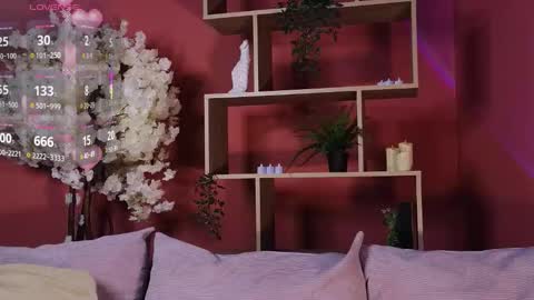 Snapshot of jennyfer_me chatting on December 3, 2025, 11:30 am jennyfer_me online show from December 3, 2025, 11:30 am