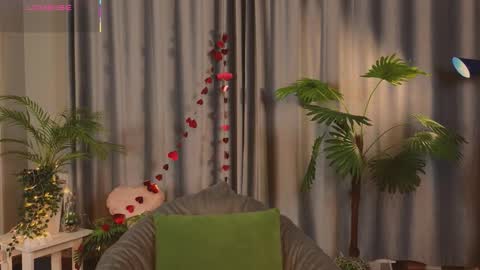 Snapshot of jennyfer_me chatting on February 20, 2026, 12:27 pm jennyfer_me online show from February 20, 2026, 12:27 pm