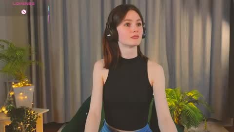 jennyfer_me online show from March 21, 2026, 12:43 pm