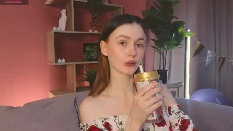 jennyfer_me online show from May 10, 2026, 12:32 pm