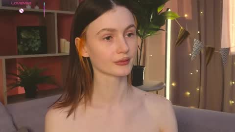 jennyfer_me online show from May 11, 2026, 2:45 pm