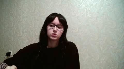 JennyOlset online show from April 28, 2026, 11:43 pm