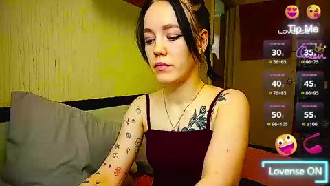 Snapshot of jennyrass chatting on May 6, 2026, 4:45 pm JennyRass online show from May 6, 2026, 4:45 pm