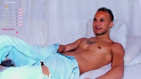 Snapshot of jeremmy_5_ chatting on February 19, 2025, 12:22 pm Jeremmy online show from February 19, 2025, 12:22 pm