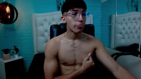 Snapshot of jeremy_job chatting on February 8, 2026, 11:35 am Jeremy online show from February 8, 2026, 11:35 am