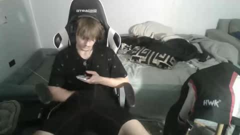 jerimiahslhong online show from November 13, 2025, 3:38 am