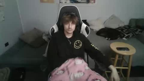 jerimiahslhong online show from November 14, 2025, 2:32 am