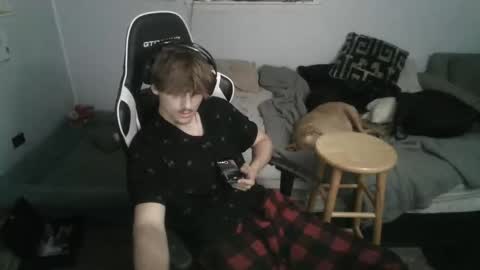 jerimiahslhong online show from November 18, 2025, 1:55 am