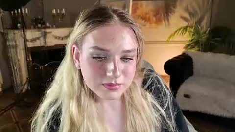 Snapshot of jes_solar chatting on June 11, 2026, 2:22 am jes_solar online show from June 11, 2026, 2:22 am