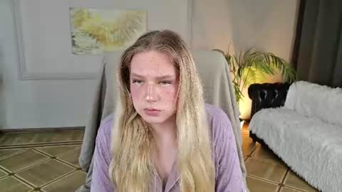 Snapshot of jes_solar chatting on July 5, 2026, 8:49 pm jes_solar online show from July 5, 2026, 8:49 pm