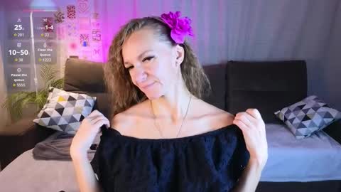 Snapshot of jesica_moon_peachy chatting on October 18, 2025, 1:30 am jesica_moon_peachy online show from October 18, 2025, 1:30 am