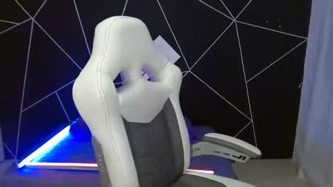 Snapshot of jesiclark chatting on January 12, 2025, 7:00 am sofi online show from January 12, 2025, 7:00 am