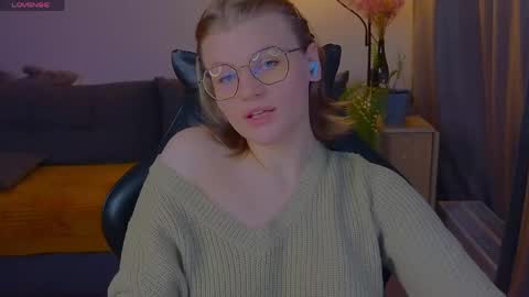 Snapshot of jess0e9 chatting on April 3, 2026, 1:31 pm JessieVibes online show from April 3, 2026, 1:31 pm