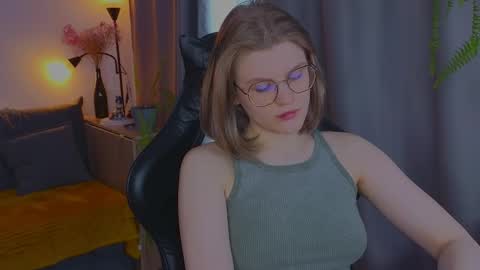 Snapshot of jess0e9 chatting on April 12, 2026, 12:32 pm JessieVibes online show from April 12, 2026, 12:32 pm
