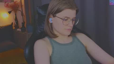 Snapshot of jess0e9 chatting on April 19, 2026, 6:10 pm JessieVibes online show from April 19, 2026, 6:10 pm