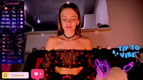 Jess online show from February 5, 2025, 10:44 pm