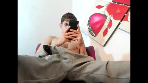 Snapshot of jesshot_bigcock chatting on February 28, 2026, 4:02 am jesshot_bigcock online show from February 28, 2026, 4:02 am