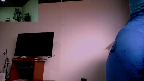 Yessik Rodriguez online show from March 17, 2026, 6:11 pm