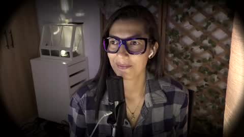 Jessica Gomez online show from May 28, 2026, 4:21 am
