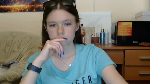 Snapshot of jessicaholland1 chatting on June 20, 2026, 6:44 pm jessicaholland1 online show from June 20, 2026, 6:44 pm