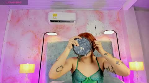 JESSI AND NAOMI online show from November 3, 2025, 11:04 pm