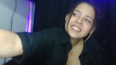 Snapshot of jessie_wild chatting on January 15, 2025, 6:01 am jessie_wild online show from January 15, 2025, 6:01 am