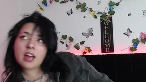 Snapshot of jessie_wild chatting on October 22, 2025, 3:18 am jessie_wild online show from October 22, 2025, 3:18 am