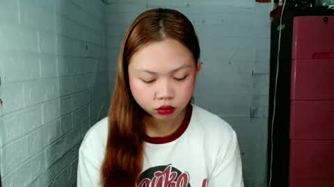 Snapshot of jessiefoxx0 chatting on April 22, 2026, 10:28 am Jessie online show from April 22, 2026, 10:28 am