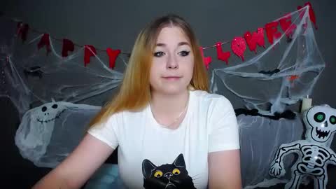 Jess online show from October 27, 2025, 7:23 am