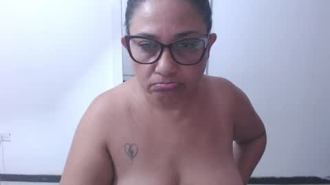 paola online show from April 11, 2026, 9:46 am