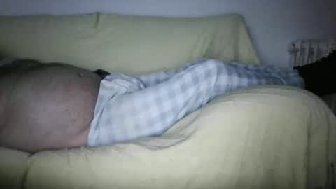 jesuslove27 online show from April 18, 2026, 10:32 pm