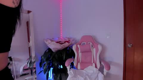 Jessica online show from April 18, 2026, 6:01 pm