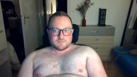 jeuneloup92 online show from January 16, 2026, 8:24 pm