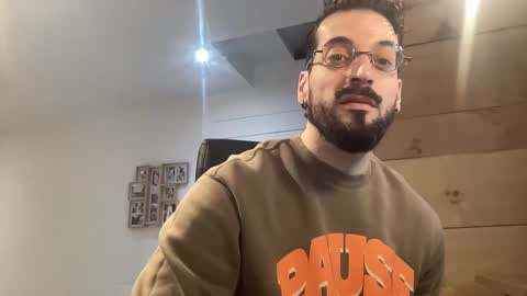 Snapshot of jeunemek00779042 chatting on January 20, 2025, 1:32 pm JEUNEMEK007 online show from January 20, 2025, 1:32 pm