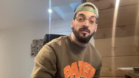 Snapshot of jeunemek00779042 chatting on February 4, 2025, 2:53 pm JEUNEMEK007 online show from February 4, 2025, 2:53 pm