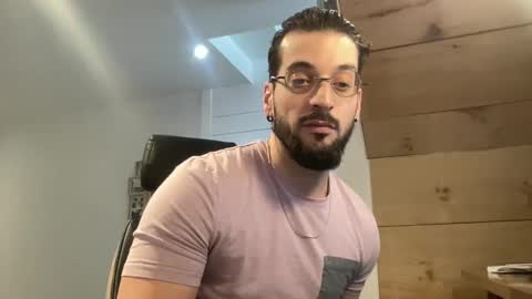 Snapshot of jeunemek00779042 chatting on February 14, 2025, 3:15 pm JEUNEMEK007 online show from February 14, 2025, 3:15 pm