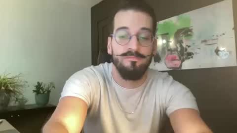 Snapshot of jeunemek00779042 chatting on October 14, 2025, 2:40 pm JEUNEMEK007 online show from October 14, 2025, 2:40 pm