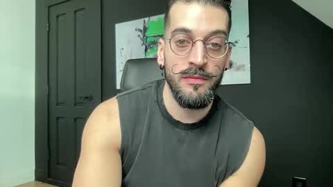 Snapshot of jeunemek00779042 chatting on December 22, 2025, 2:03 pm JEUNEMEK007 online show from December 22, 2025, 2:03 pm