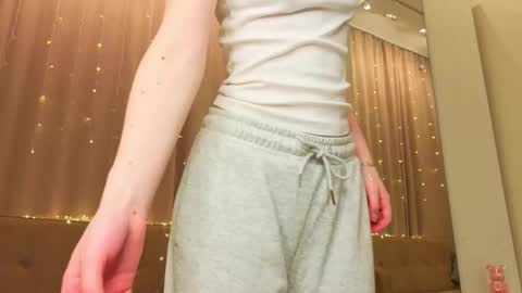 Gwen online show from January 17, 2026, 8:19 am