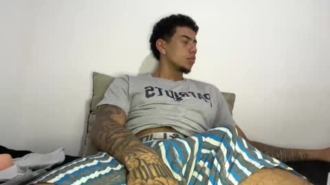 Snapshot of jeyzd25 chatting on February 19, 2025, 3:39 am Onlyfans Twitter online show from February 19, 2025, 3:39 am