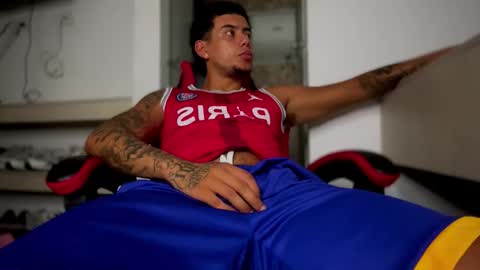 Snapshot of jeyzd25 chatting on February 16, 2026, 2:18 am Onlyfans Twitter online show from February 16, 2026, 2:18 am