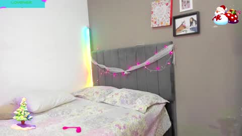 jhackelin  My independent account online show from December 27, 2024, 11:10 pm