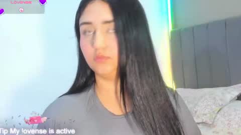 Snapshot of jhacky_sweet chatting on June 19, 2026, 5:45 am jhackelin My independent account online show from June 19, 2026, 5:45 am
