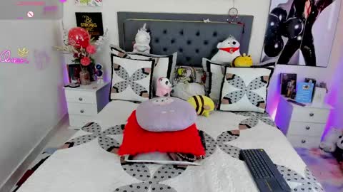 Snapshot of jhena_evans chatting on May 2, 2026, 7:52 pm Candy online show from May 2, 2026, 7:52 pm